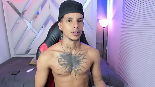 kai_storm77 webcam