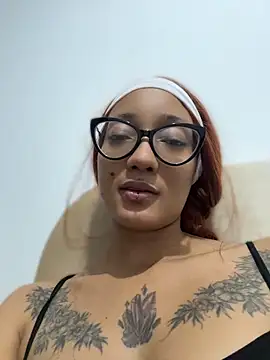 maya1_ webcam