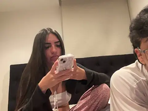 DesireLuxe live sex cam