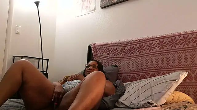 Almond_j24 webcam