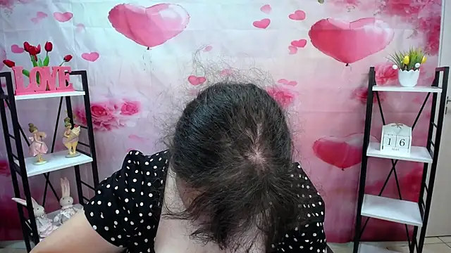 NeonilaLisova webcam