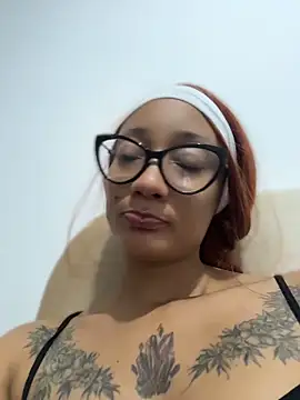 maya1_ webcam