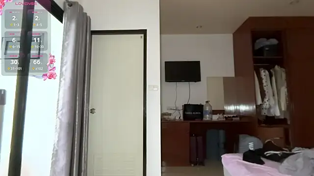 kamila_18_french webcam