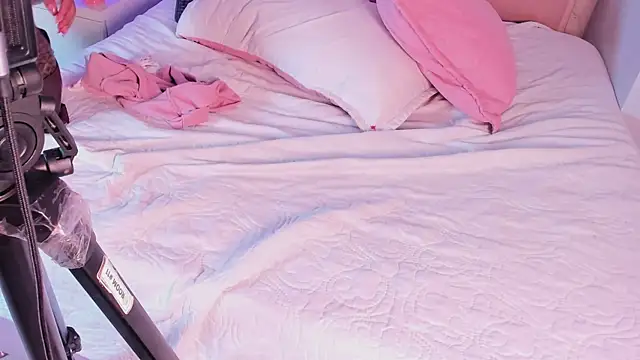 nasly_moore - Nasly_Moore's free webcam - UK Sex Cams