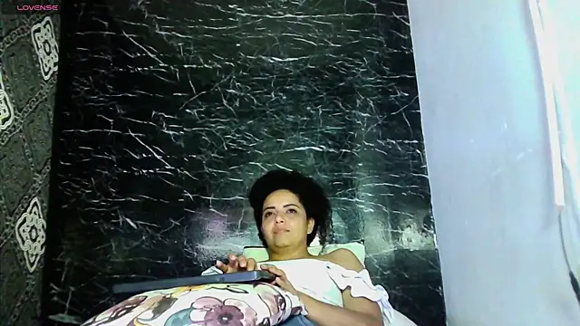 _naughty_milf webcam