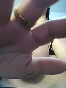 LucyDiamonds1 webcam