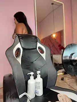 LunaaRosse webcam