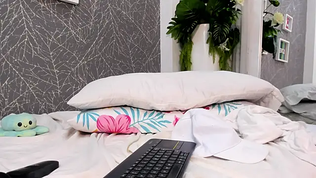 ViictoriiaSaenz webcam