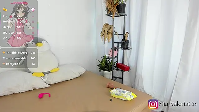 Mia-Valeria- webcam