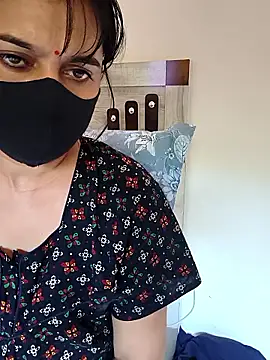 HeartlessGirl webcam