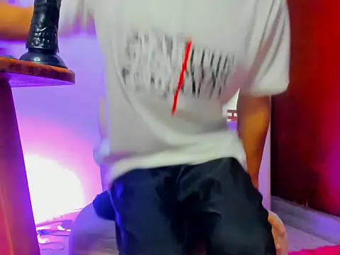 issac_latin webcam