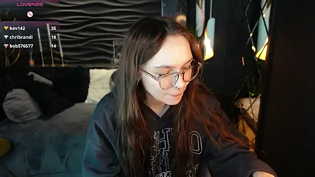 ChloeSunny webcam