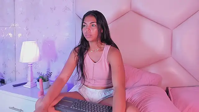 Nasly_Moore webcam