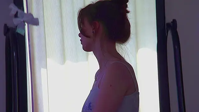 KeiraAsti webcam
