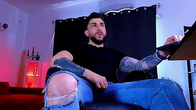 MightyAaron66 webcam