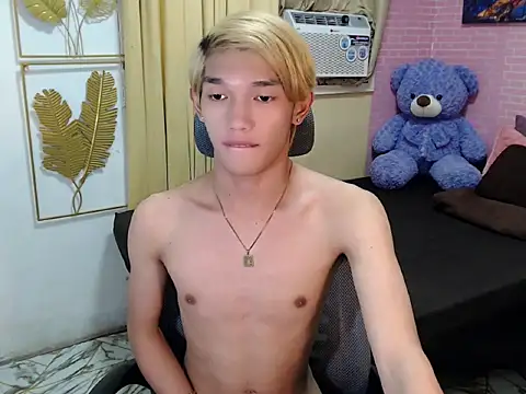 urasian_john18 webcam