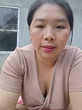 quynhkoolbae webcam