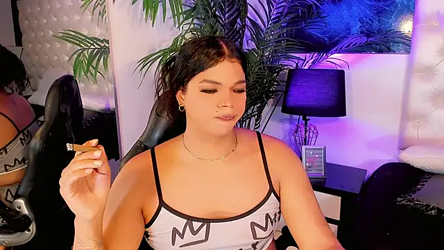Keira_Fox31 webcam