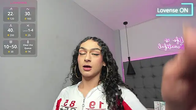 scarletcherry18 webcam