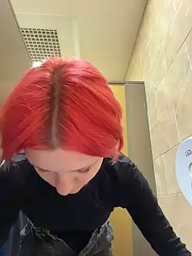 NinaParri webcam