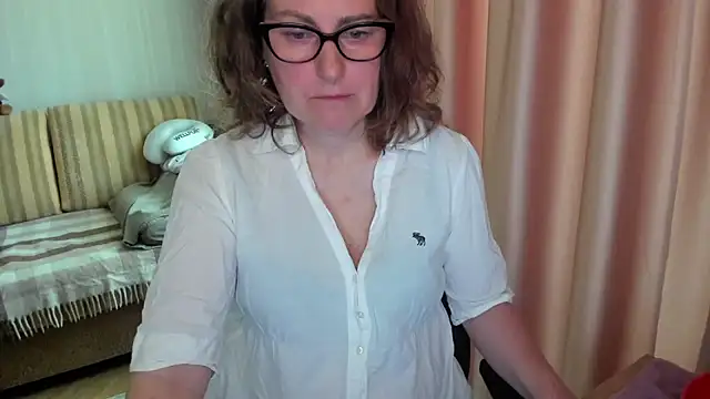 lauraoven webcam