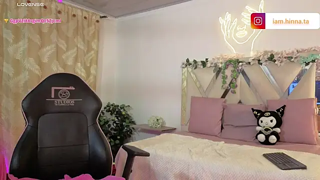 hina_tay webcam