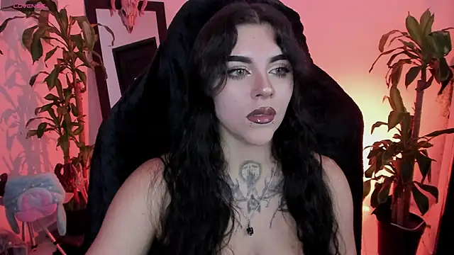 MissCharlottte_18 webcam
