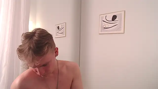 AlexxSweet webcam