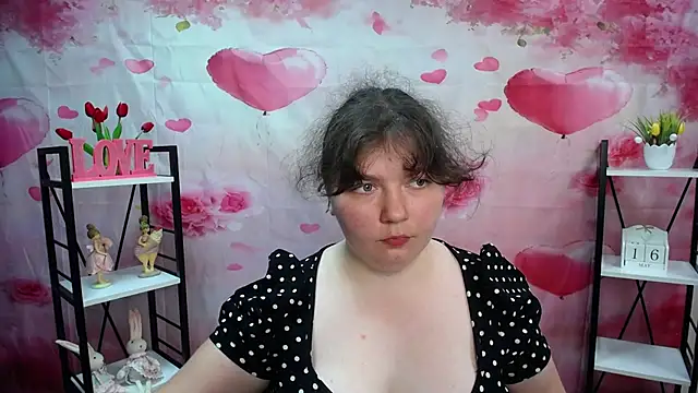 NeonilaLisova webcam