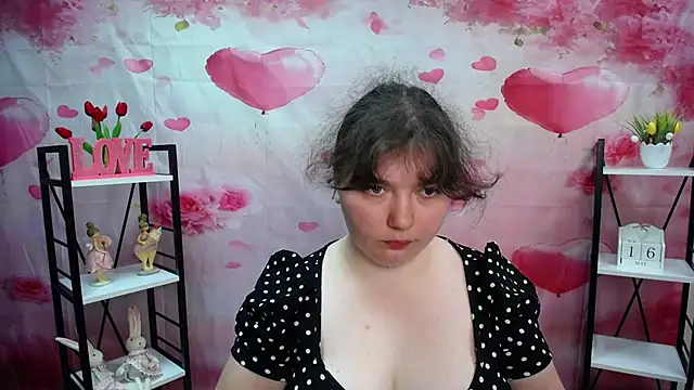 NeonilaLisova webcam