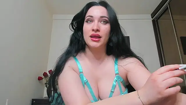 GoldenLunaa webcam