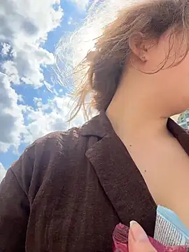 LilianBliss webcam