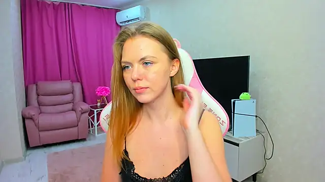 strawberrye - Strawberrye's free webcam - UK Sex Cams