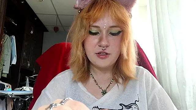 kamibleich - KamiBleich's free webcam - UK Sex Cams