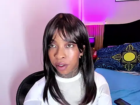 Pauline_Fox webcam