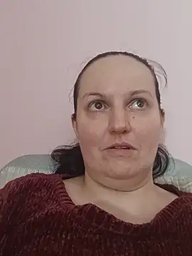 BustyLadyAlma webcam