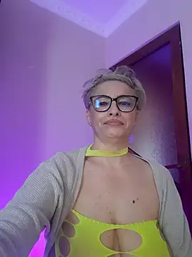 LunaBlaise webcam