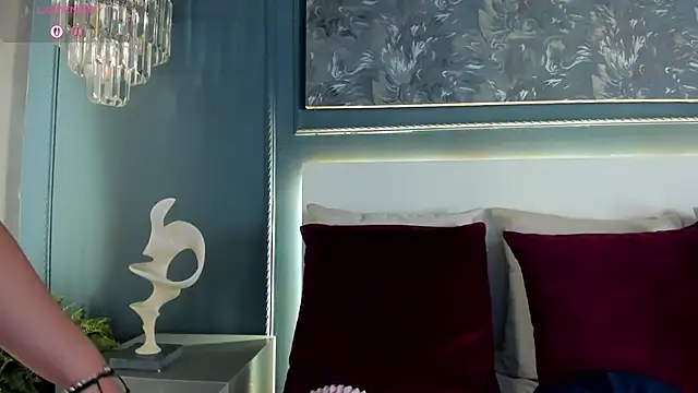 MiaKay1 webcam