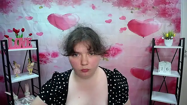 NeonilaLisova webcam