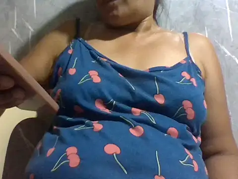 PinayZaira webcam