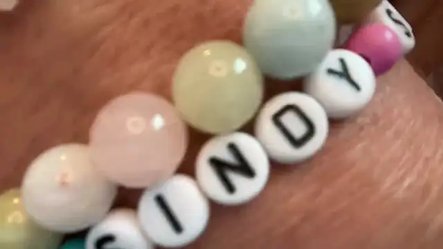 Model: SindySissyShow