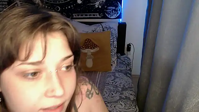alienfortwenty - AlienforTwenty's free webcam - UK Sex Cams