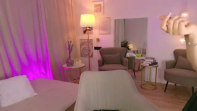 dianamagestic - DianaMagestic's free webcam - UK Sex Cams