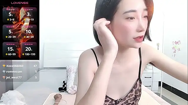 yiwa-2000 - YIWA-2000's free webcam - UK Sex Cams