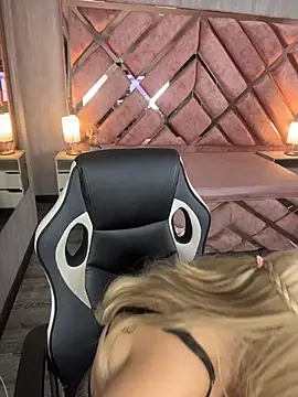 lya_nekko_ webcam