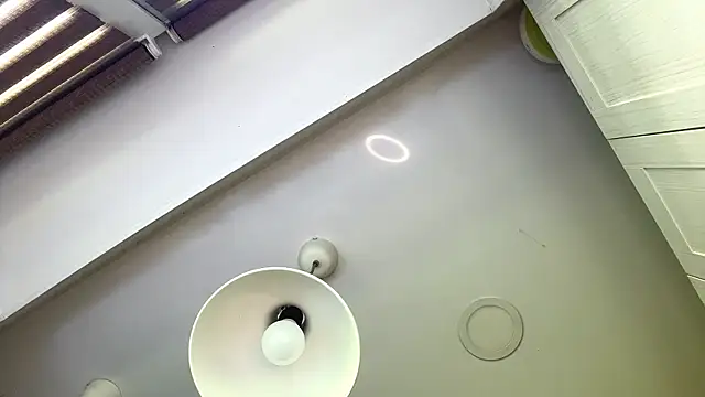 ZaraGuyette webcam
