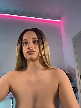 ScarletFlameee webcam