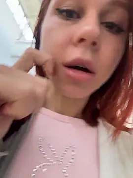 RosieSecret from StripChat is Freechat