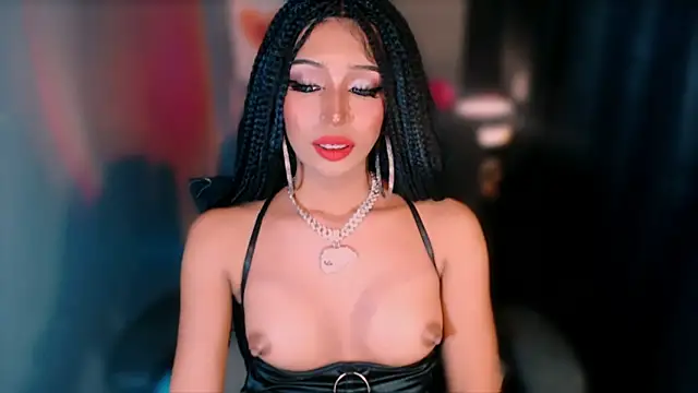 xUrGoddess_islaCumsAlotx webcam