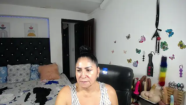mature_bigboobs10 webcam